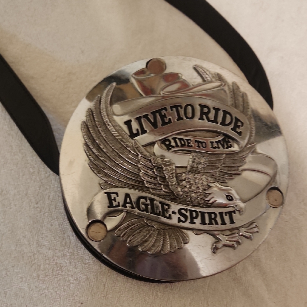VINTAGE HARLEY DAVIDSON PLAQUE SHOULDER PURSE